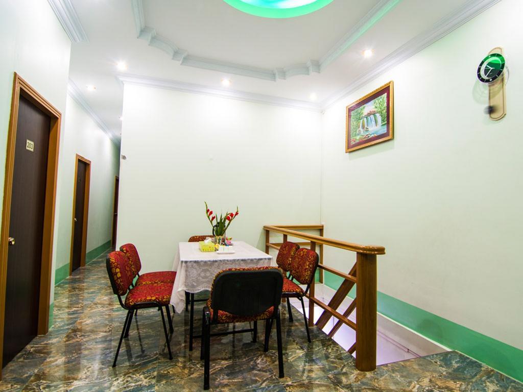 Royal Star Guest House Yangon Bagian luar foto